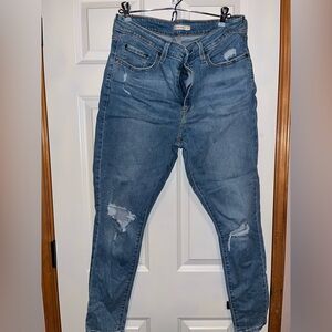 Levi’s High Rise Distressed Skinny Jeans Size 32